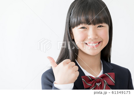 中学生　高校生　女性　ブレザー　グッド　グッジョブ 61349175