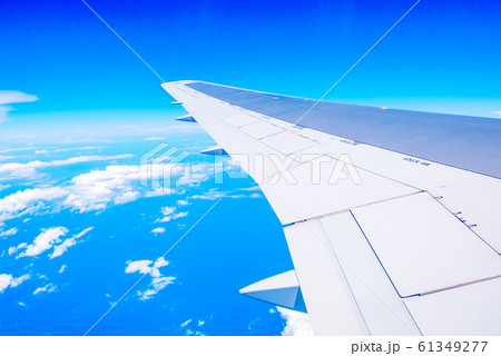 飛行機からの眺め　水平線（羽田-石垣 直行便） 61349277