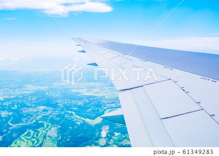飛行機からの眺め　水平線（羽田-石垣 直行便） 61349283