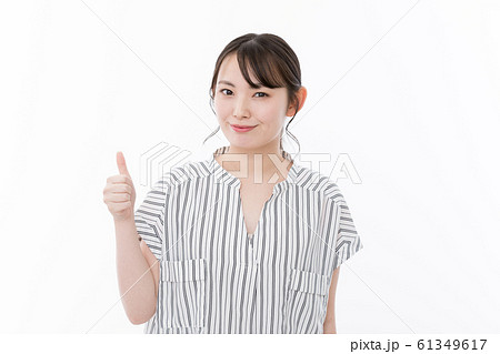 若い女性　グッド 61349617