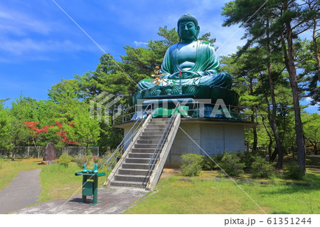【石川県】晴天下の能登長寿大仏 61351244