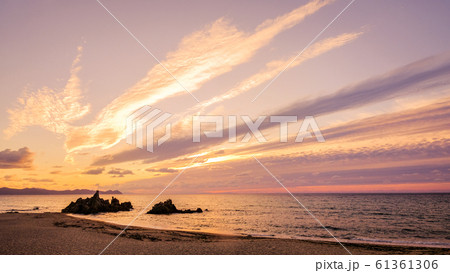 水晶浜の夕暮れ 61361306