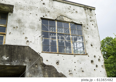 旧日立航空機立川工場変電所の銃撃跡 61365482