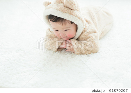 6ヶ月のかわいい赤ちゃんの写真素材