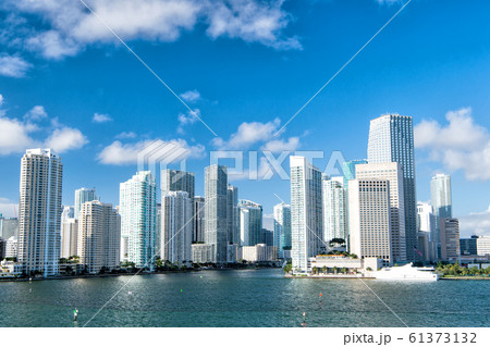 Seascape with skyscrapers in Bayside 61373132