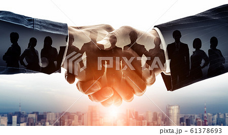 協力　チームワーク　パートナーシップ 61378693