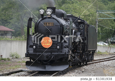上越線水上駅の転車台広場(C61蒸気機関車/快速C61復活号) 上越線水上駅の転車台広場(C61蒸気機関車/快速C61復活号) 61381938