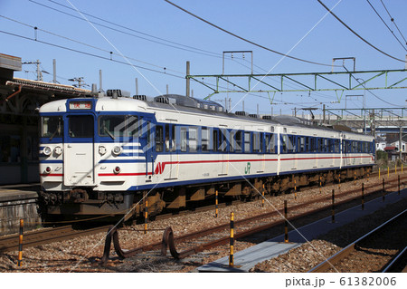 終焉近い信越本線115系(一次新潟色・快速) 終焉近い信越本線115系(一次新潟色・快速) 61382006