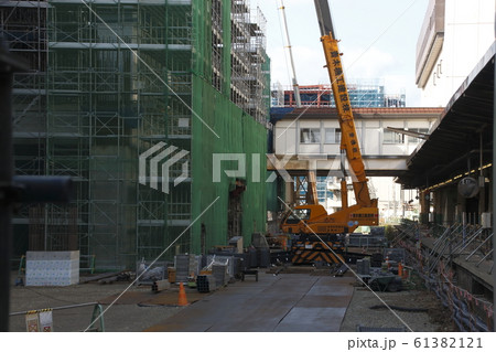 高架化が進む新潟駅（2019年10月） 61382121