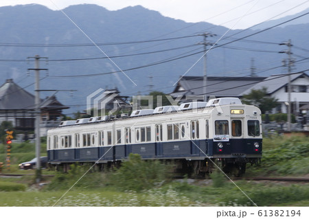 引退間際の上田電鉄別所線7200系電車(まるまどりーむ号) 引退間際の上田電鉄別所線7200系電車(まるまどりーむ号) 61382194