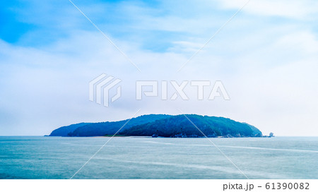 水平線 波 浜 61390082