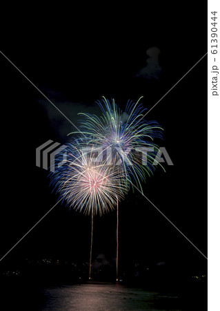 【湯河原温泉海上花火大会】 【湯河原温泉海上花火大会】 61390444