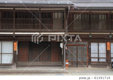 中山道　本山宿の町並み 61391719