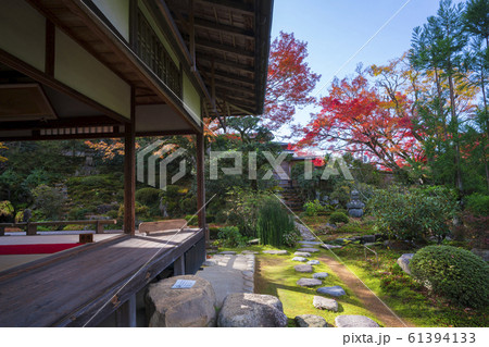 京都　大原　実光院の紅葉　 61394133