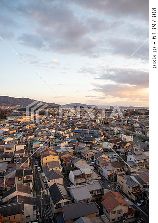宇治市六地蔵の高層マンションからの夕景 宇治市六地蔵の高層マンションからの夕景 61397308