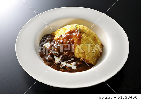 オムライス 61398400