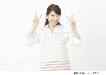 女性　主婦 61399630