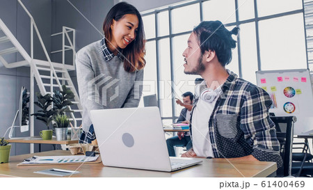 woman designer buy coffee cup to colleague at woman designer buy coffee cup to colleague at 61400469