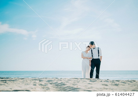 海辺のウェディングポートレート 海辺のウェディングポートレート 61404427