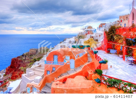 ギリシャ　サントリーニ島の風景 61411407