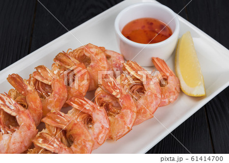 Fried tasty shrimps 61414700