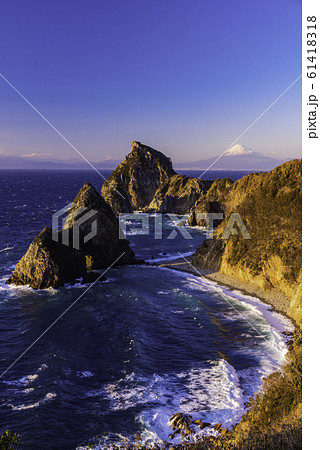 (静岡県)夕映えの千貫門と富士山 (静岡県)夕映えの千貫門と富士山 61418318