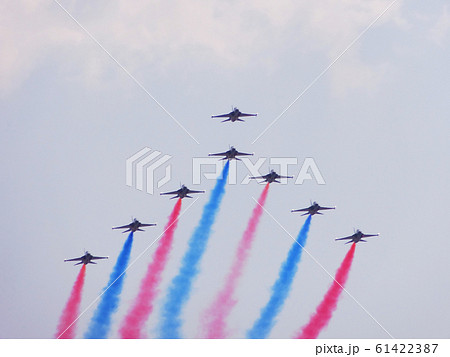 航空ショー 飛行 飛行機 61422387