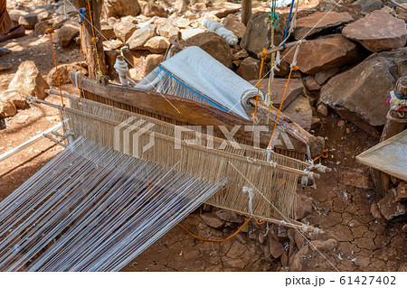 Hand loom in Konso village, Ethiopia 61427402