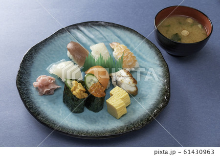 握り寿司 Nigiri Sushi 握り寿司 Nigiri Sushi 61430963