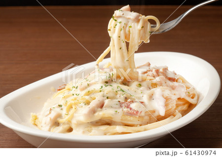 スパゲッティカルボナーラ 61430974