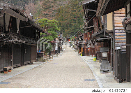 中山道 奈良井宿の町並み 中山道 奈良井宿の町並み 61436724