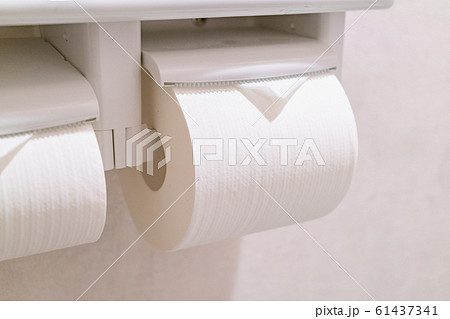 トイレットペーパー トイレットペーパー 61437341