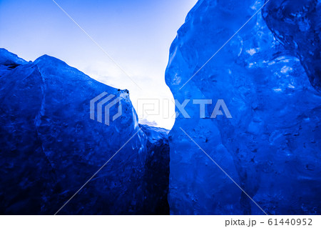 アイスランド・氷の洞窟(ヴァトナヨークトル) アイスランド・氷の洞窟(ヴァトナヨークトル) 61440952