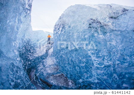 アイスランド・氷の洞窟(ヴァトナヨークトル) アイスランド・氷の洞窟(ヴァトナヨークトル) 61441142