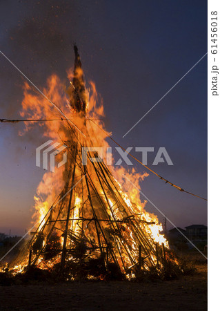どんど焼きイメージ 61456018