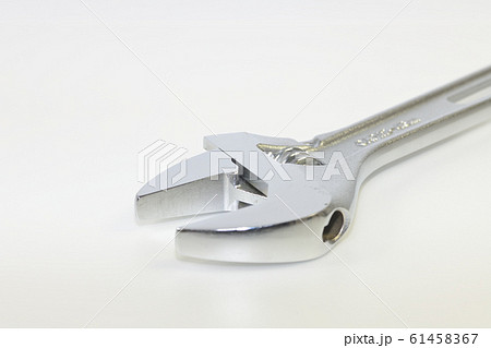 モンキーレンチ　調整式レンチ 61458367