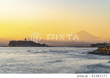 【神奈川県】稲村ケ崎 富士山 夕景 【神奈川県】稲村ケ崎 富士山 夕景 61462171