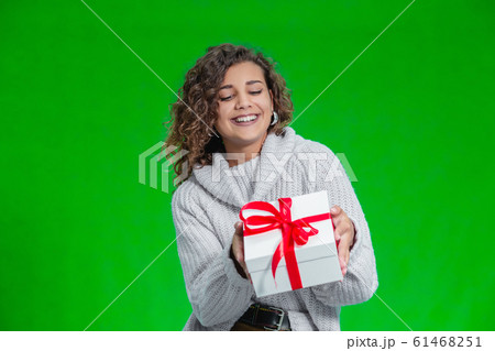 226,602 Woman Holding Christmas Present Images, Stock Photos, 3D objects, &  Vectors