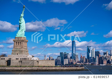 《ニューヨーク》自由の女神と摩天楼 《ニューヨーク》自由の女神と摩天楼 61469657