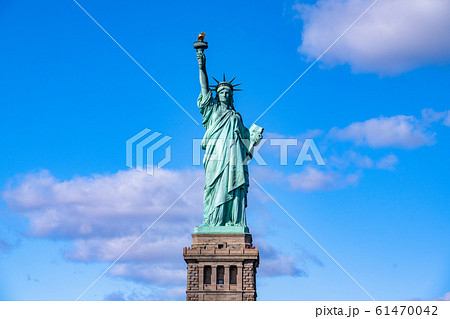 《ニューヨーク》自由の女神と大空 《ニューヨーク》自由の女神と大空 61470042