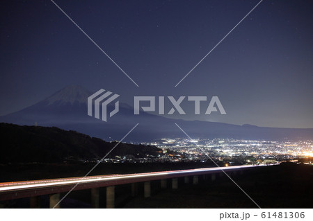 静岡県 富士川サービスエリア 夜景 静岡県 富士川サービスエリア 夜景 61481306