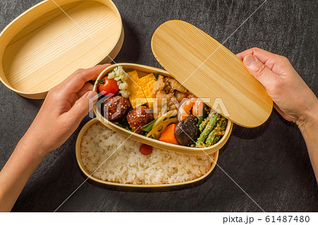 お弁当 Japanese style famous lunch box (bento) お弁当 Japanese style famous lunch box (bento) 61487480