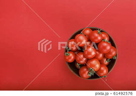 ripe tomatoes in a plate ripe tomatoes in a plate 61492576