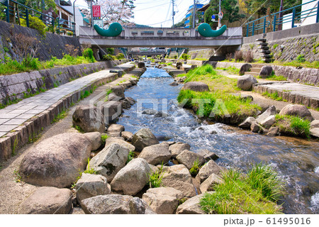 〈島根県〉春の玉造温泉 まがたま橋 〈島根県〉春の玉造温泉 まがたま橋 61495016