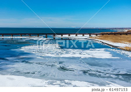 冬の鉄橋 61497153