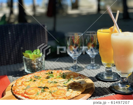 ランチ おいしい 食べ物 61497207