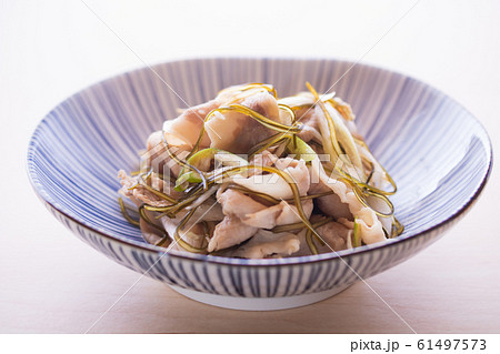 豚しゃぶの軟白ネギ昆布和え 61497573