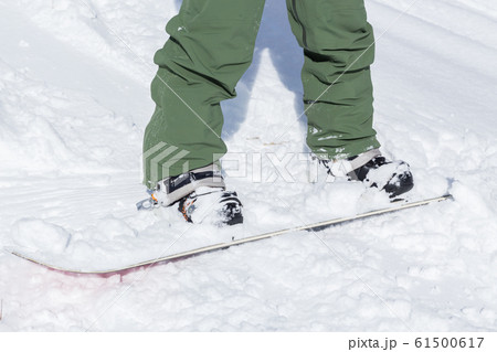 スノーボードの足元 スノーボードの足元 61500617
