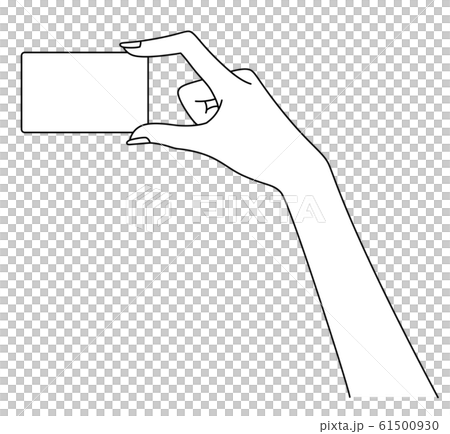 カードを持つ女性の手元 61500930