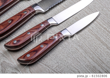 knives with a wooden handle 61502806